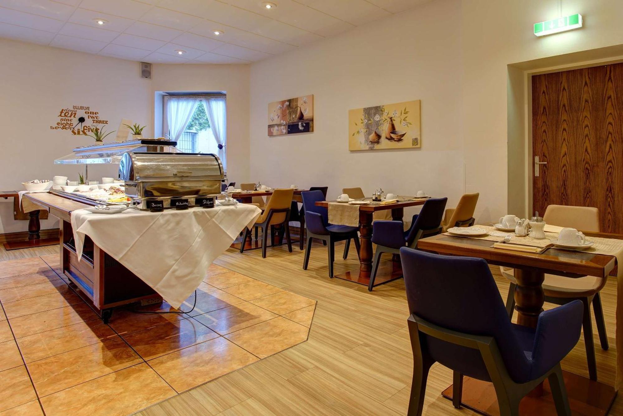 Hotel Sure By Western Ambassador 3*