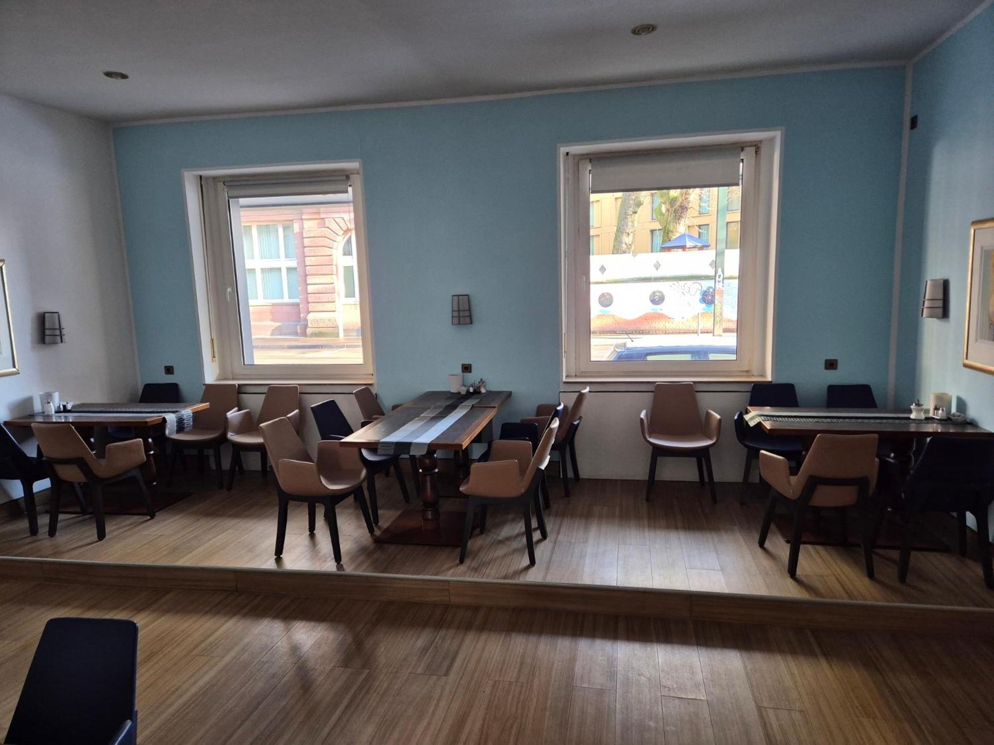 Hotel Sure By Western Ambassador 3*