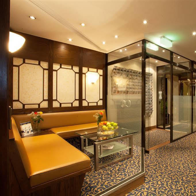 Hotel Sure By Western Ambassador Düsseldorf