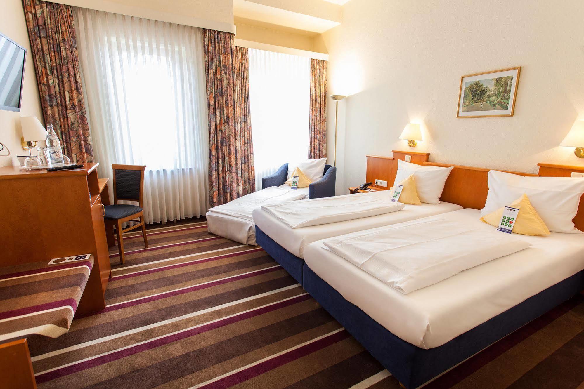 Sure By Western Ambassador 3* Düsseldorf